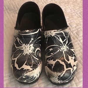 3 for $15 Koi by Sanita nursing clogs sz 39